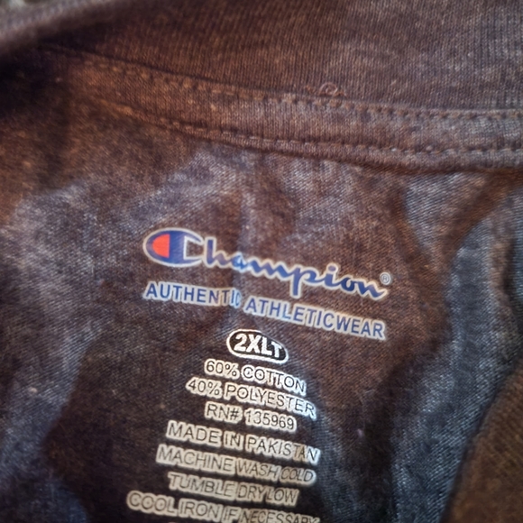 Champion T Shirt - Picture 3 of 3